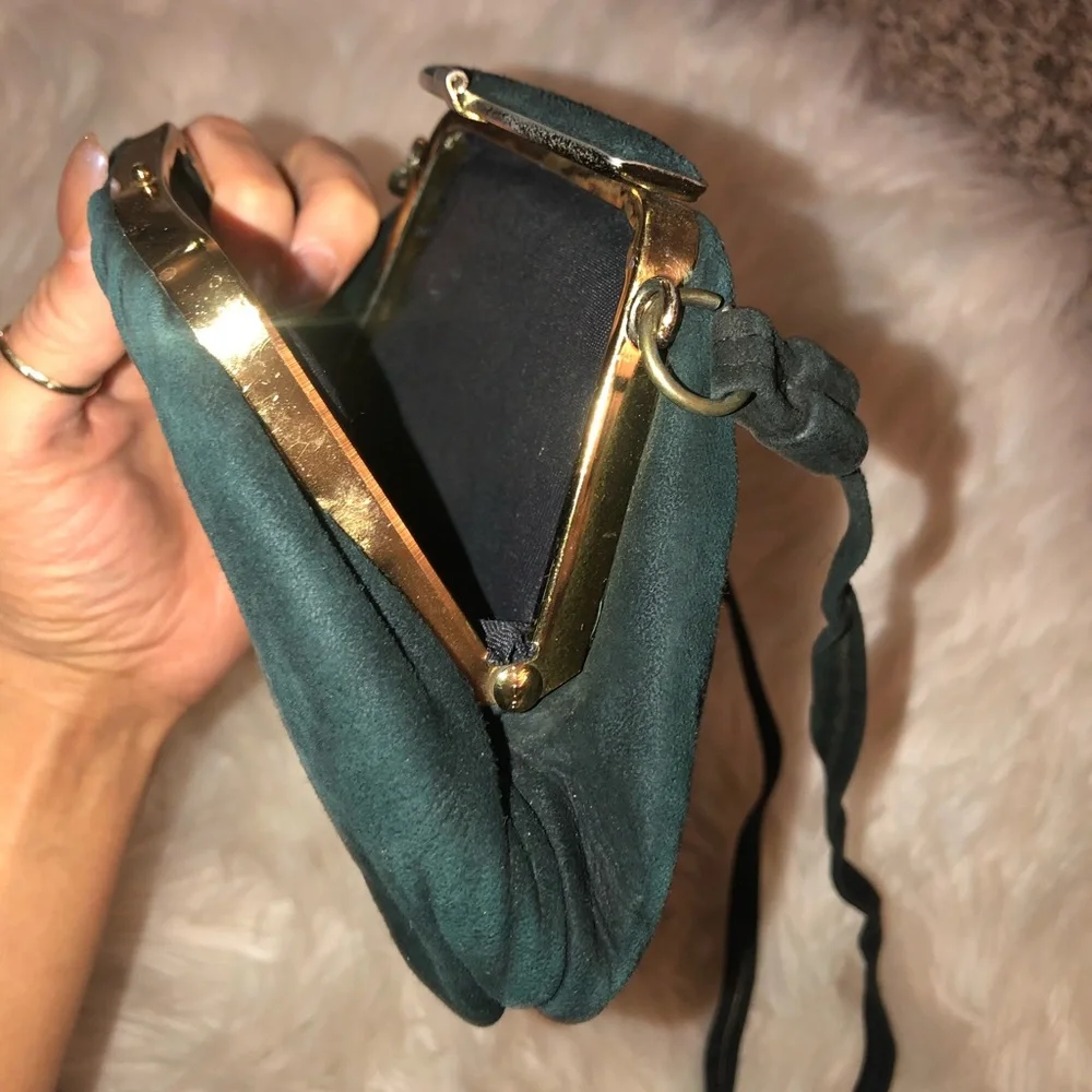 ❇️Emerald Green suede cross body clutch - Picture 6 of 7